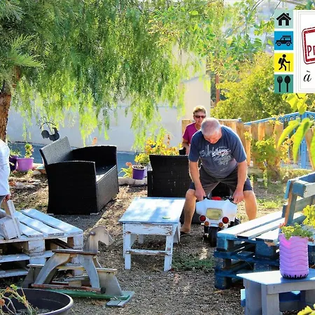 Tzionis Holidays Stonehouse Gospodarstwo wiejskie *