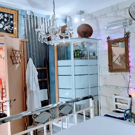 Tzionis Holidays Stonehouse Gospodarstwo wiejskie *