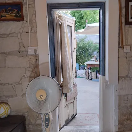 Tzionis Holidays Stonehouse