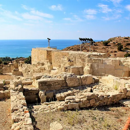 Gospodarstwo wiejskie Tzionis Holidays Stonehouse *