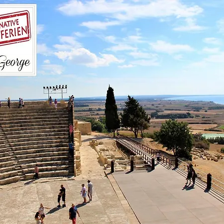 Tzionis Holidays Stonehouse *