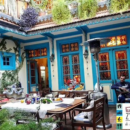 Tzionis Holidays Stonehouse *