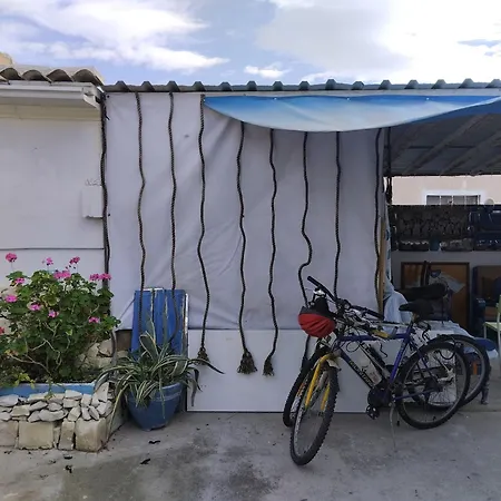 Tzionis Holidays Stonehouse *