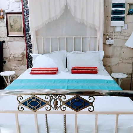 Tzionis Holidays Stonehouse * Lympia