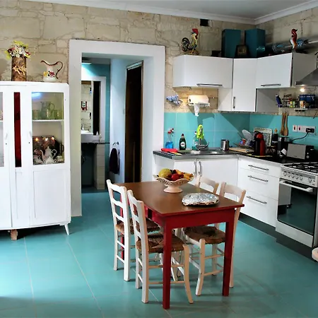 Tzionis Holidays Stonehouse Landhaus