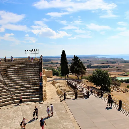 Kır Evi Tzionis Holidays Stonehouse