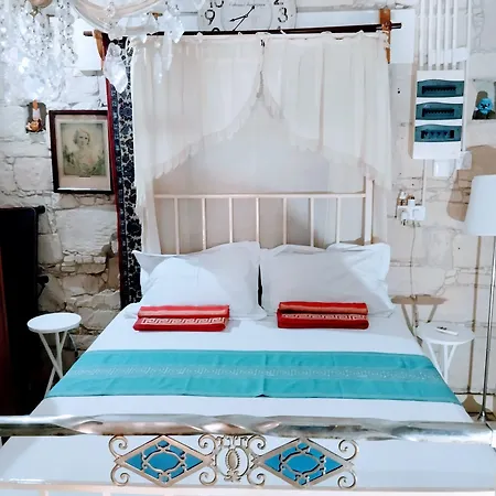 Tzionis Holidays Stonehouse Kır Evi