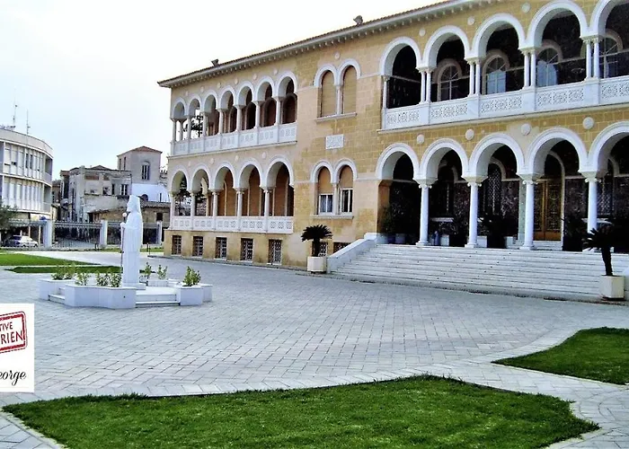 Tzionis Holidays Stonehouse *