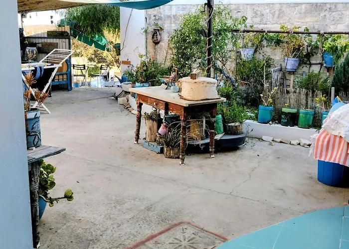 Tzionis Holidays Stonehouse 컨트리하우스 *