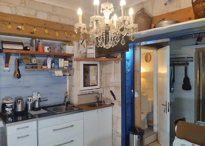 Tzionis Holidays Stonehouse 컨트리하우스 *