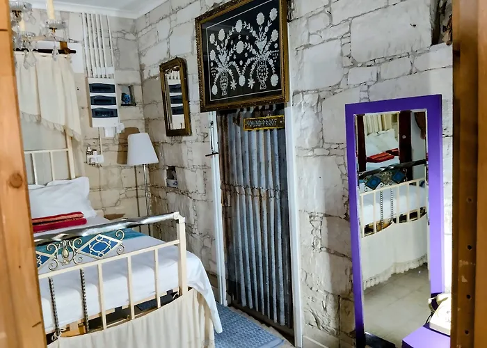 컨트리하우스 Tzionis Holidays Stonehouse *