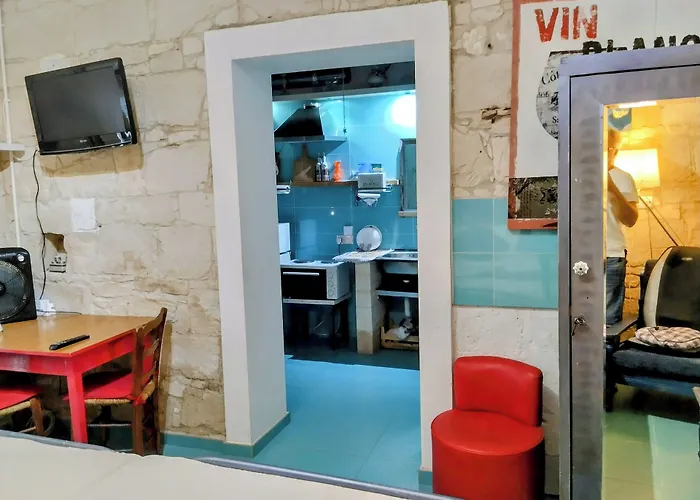 Tzionis Holidays Stonehouse * Lympia