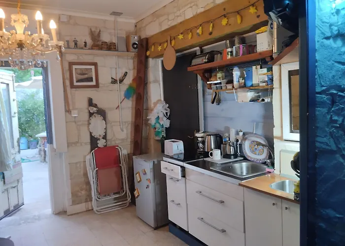 Tzionis Holidays Stonehouse